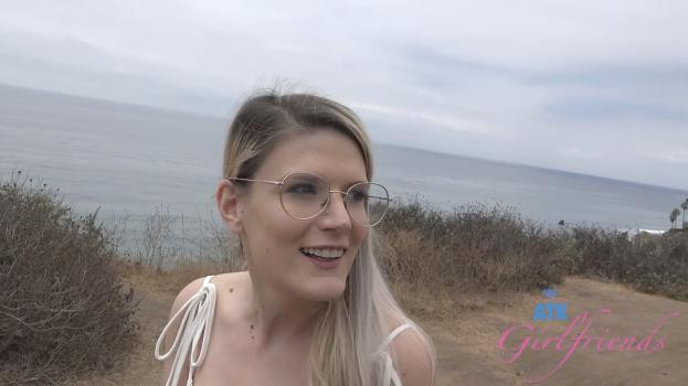 Riley Rose Gets Wild at Malibu Beach – Steamy Car Hookup & Shy Moments
