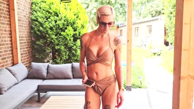 Jen Gets Naughty With the Jacuzzi Guy – Steamy Blonde Milf Action